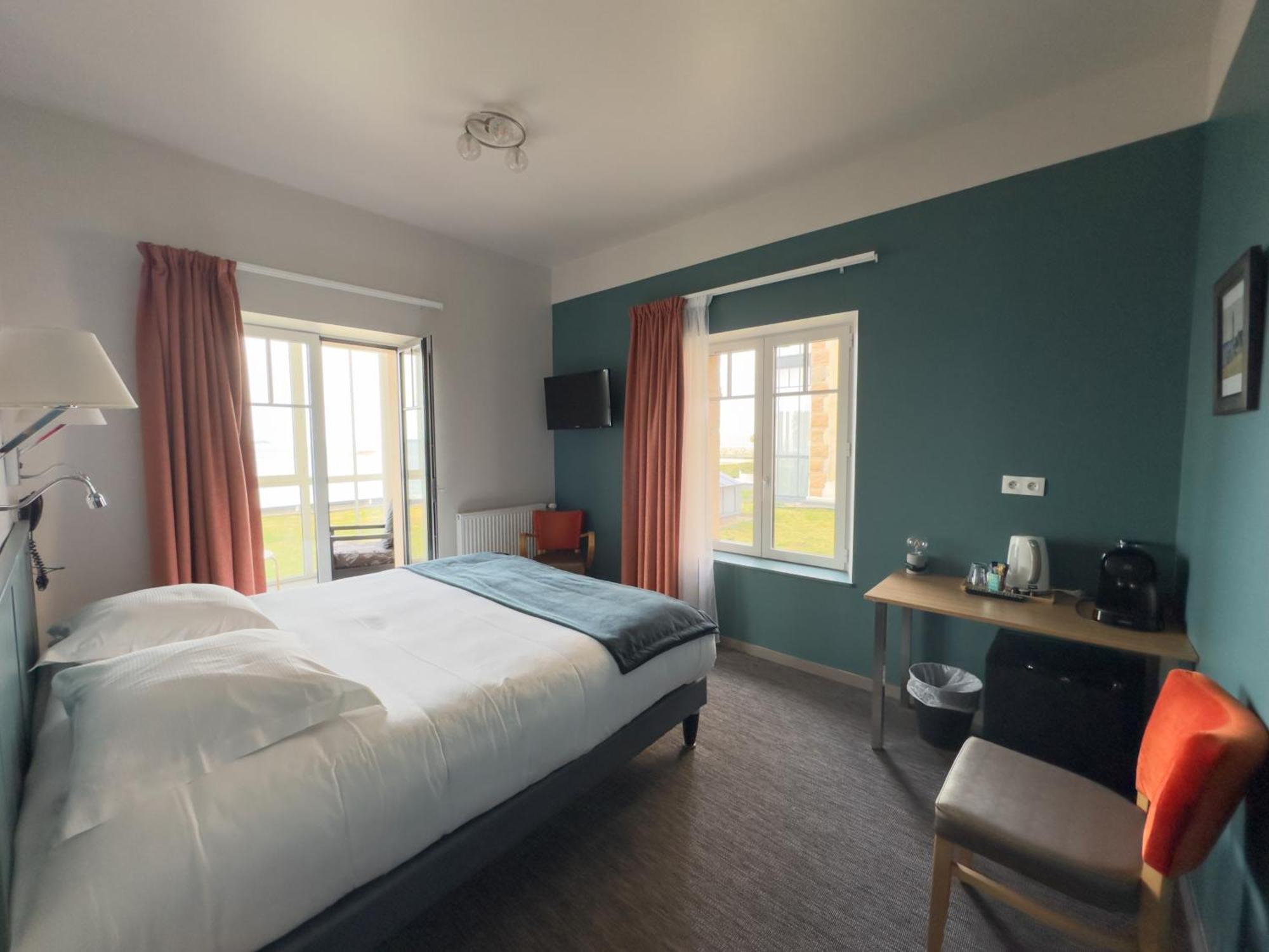 Logis Hotel Ker Mor Perros-Guirec Exterior photo